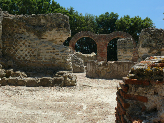 Ruiny świątyń w Kyme #Campania #Neapol #Włochy