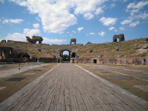 Arena, gdzie rozgrywano walki gladiatorów. #Campania #Neapol #Włochy