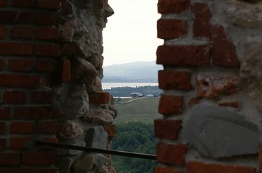 Czorsztyn%2C+zamek+w+Pieninach+nad+Dunajcem. #Czorsztyn