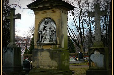 pomnik,nagrobek,rzeżba #nagrobek #pomnik #rzeżba