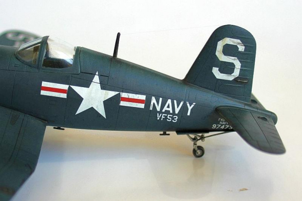 F4U-4B Corsair