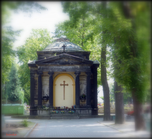 Grobowiec rodziny Kramst #CmentarzWŚwiebodzicach