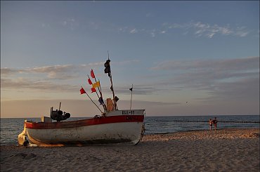 Rewal 2013 #Bałtyk #morze #Rewal #Sierpień2013 #plaża #kuter