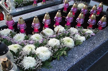 Zaduszkowy spacer po cmentarzu #cmentarz