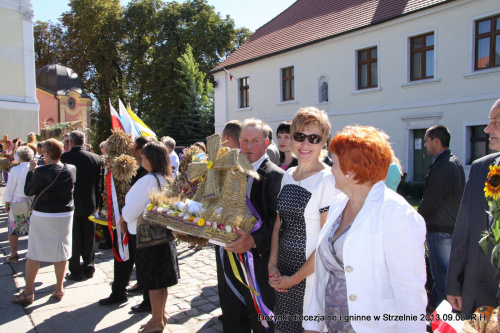 Dożynki diecezjalne i gminne w Strzelnie 2013