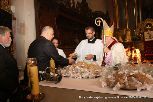 Dożynki diecezjalne i gminne w Strzelnie 2013