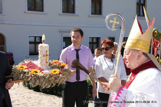 Dożynki diecezjalne i gminne w Strzelnie 2013