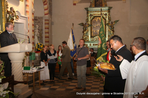 Dożynki diecezjalne i gminne w Strzelnie 2013