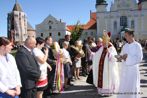 Dożynki diecezjalne i gminne w Strzelnie 2013