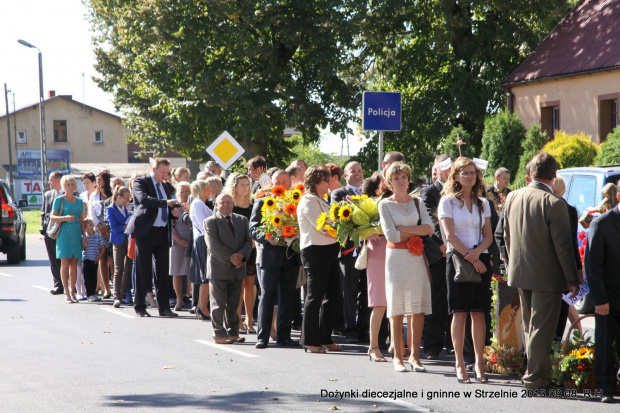 Dożynki diecezjalne i gminne w Strzelnie 2013