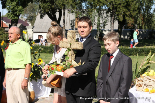 Dożynki diecezjalne i gminne w Strzelnie 2013