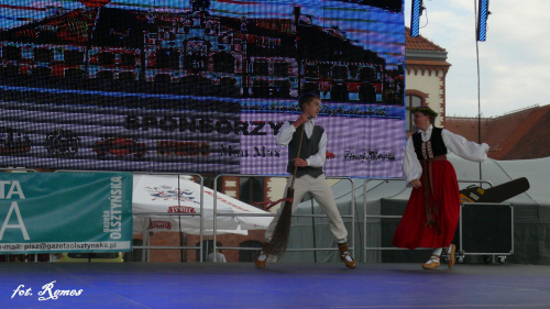 V Międzynarodowy Jarmark św. Jana - 2015- gościł zespoły folklorystyczne z Indii, Łotwy i Słowacji. Lokalni artyści to, Piska Orkiestra Dęta, Zespół Pieśni i Tańca Ziemia Piska, Zespół MY PISZANIE #Pisz