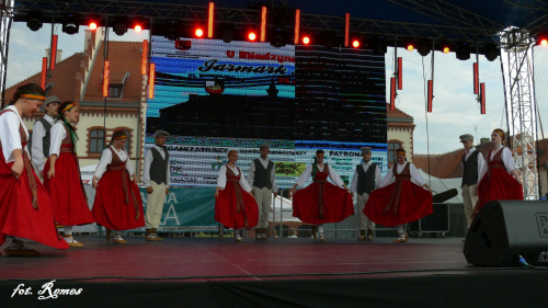 V Międzynarodowy Jarmark św. Jana - 2015- gościł zespoły folklorystyczne z Indii, Łotwy i Słowacji. Lokalni artyści to, Piska Orkiestra Dęta, Zespół Pieśni i Tańca Ziemia Piska, Zespół MY PISZANIE #Pisz