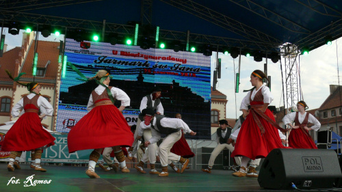 V Międzynarodowy Jarmark św. Jana - 2015- gościł zespoły folklorystyczne z Indii, Łotwy i Słowacji. Lokalni artyści to, Piska Orkiestra Dęta, Zespół Pieśni i Tańca Ziemia Piska, Zespół MY PISZANIE #Pisz