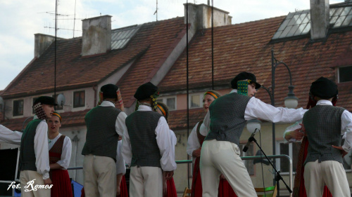 V Międzynarodowy Jarmark św. Jana - 2015- gościł zespoły folklorystyczne z Indii, Łotwy i Słowacji. Lokalni artyści to, Piska Orkiestra Dęta, Zespół Pieśni i Tańca Ziemia Piska, Zespół MY PISZANIE #Pisz