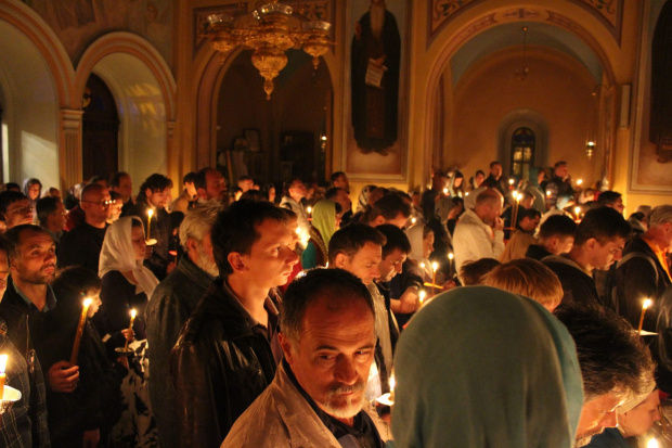 Wieczorne czytanie Dwunastu Ewangelii w wielki czwartek. Cerkiew należąca do Rosyjskiej Misji Duchowej w Jerozolimie #Izrael #Jerozolima