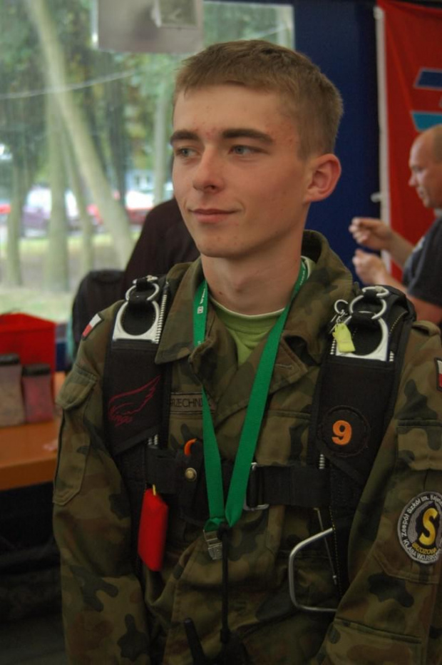 Zdjęcia ze szkolenia spadochronowego w Radawcu udostępnił Romuald Witamborski #Sobieszyn #Brzozowa